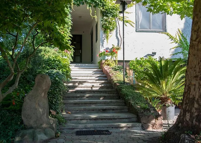 Folly Villla Apartman Gyenesdiás